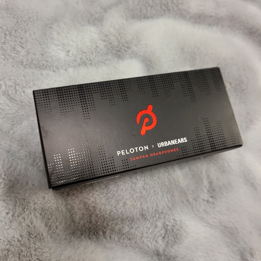 NWT Peloton headphones